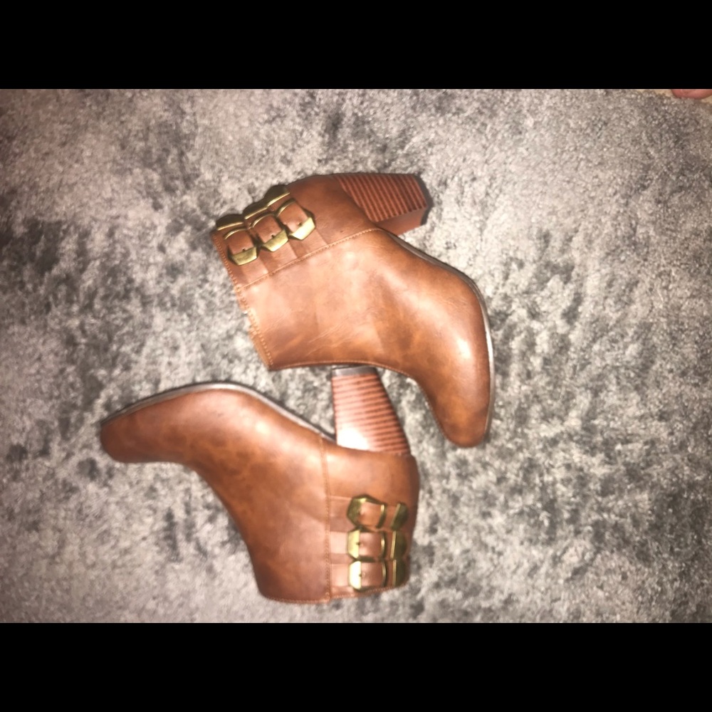 Ardene brown heels size 6